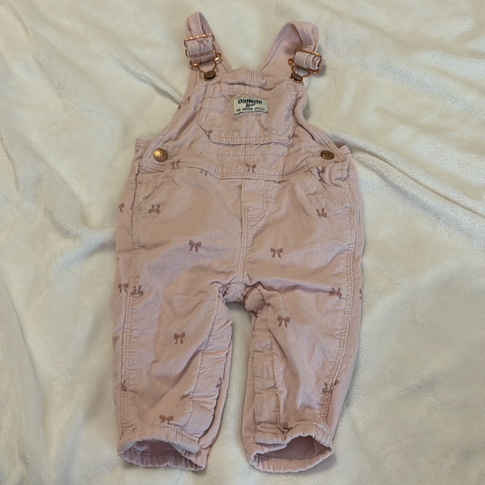 ✨OshKosh B’gosh 6mo corduroy overalls✨
